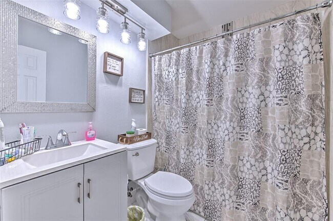 Building Photo - 4810 Centerbrook Ct