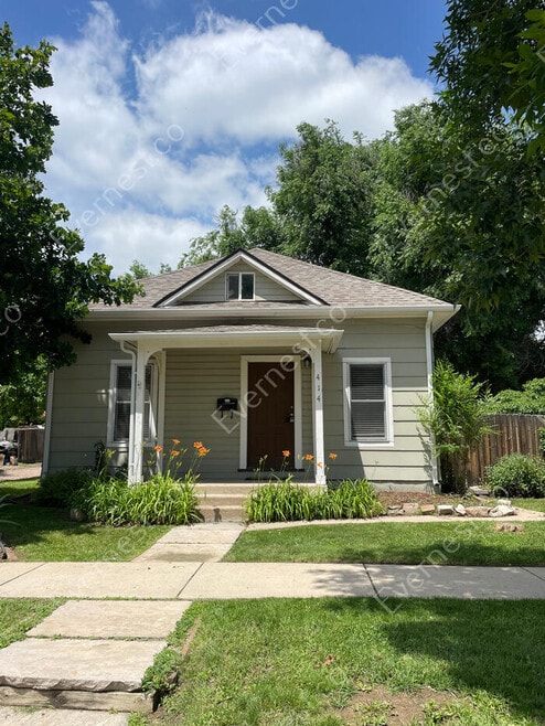 Building Photo - 414 Cherry St