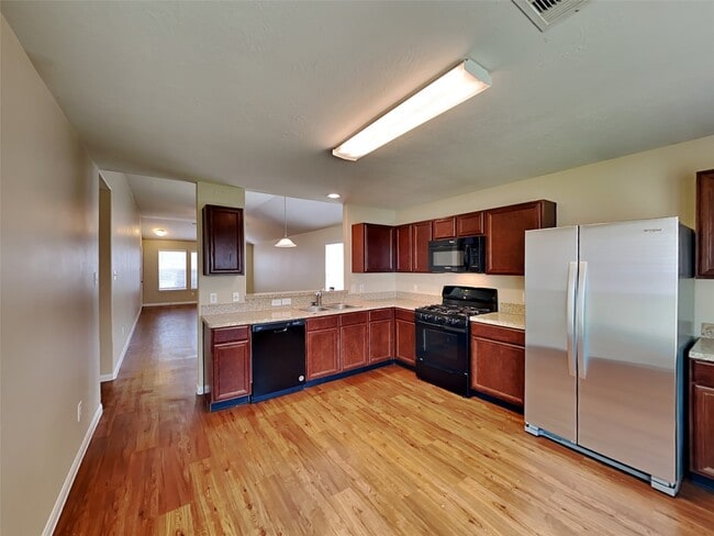 Building Photo - 3930 Hawthorn Glen Ct