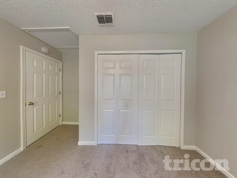 Building Photo - 3099 Wavering Ln