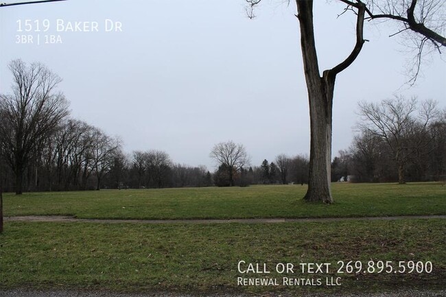 Building Photo - 1519 Baker Dr