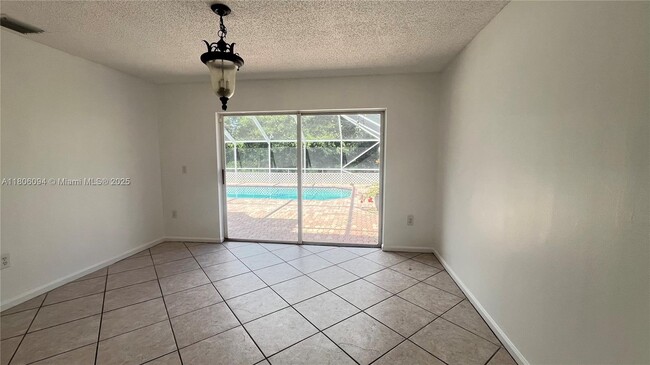 Building Photo - 522 SW 200th Terrace