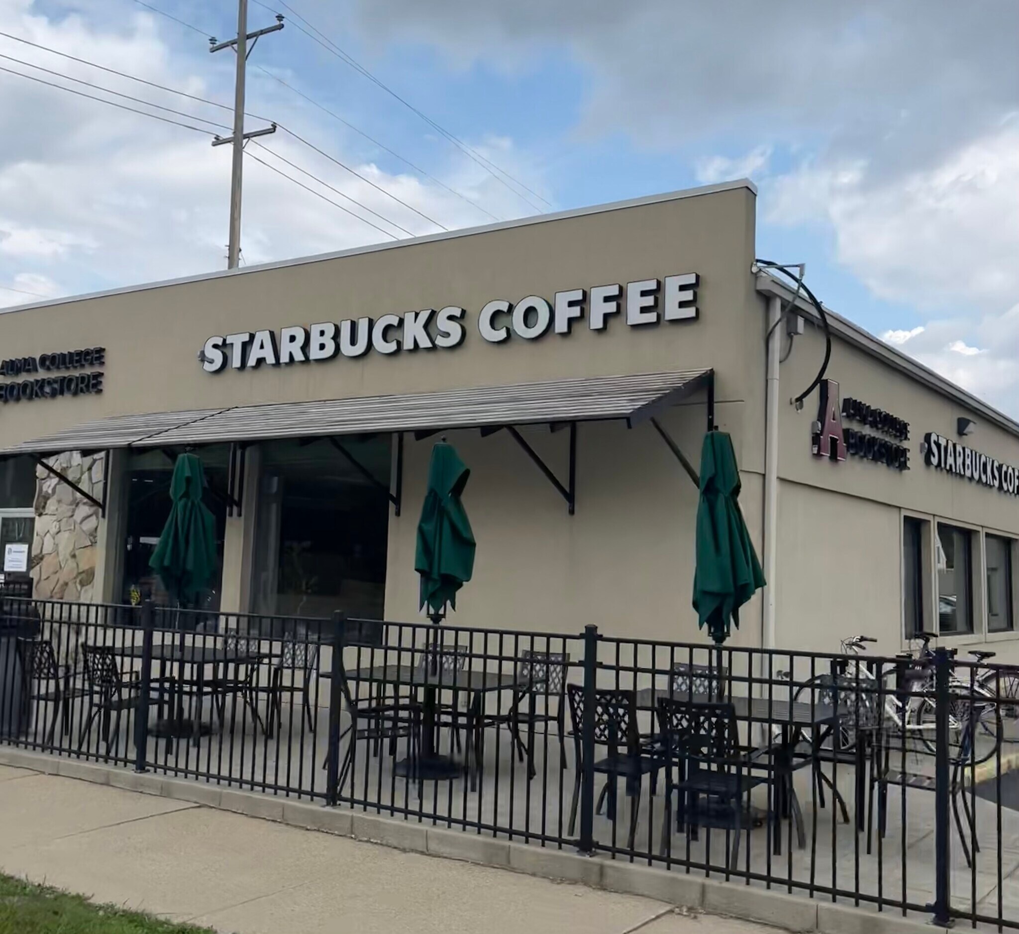 Building Photo - 502 Woodworth Ave