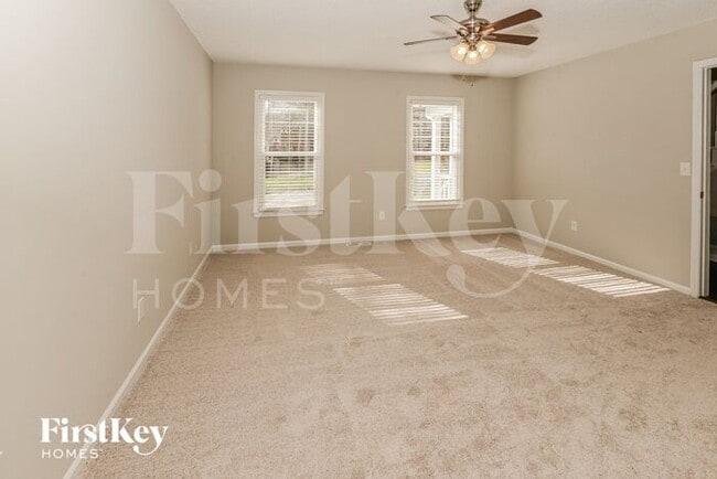 Building Photo - 6831 Van De Rohe Dr