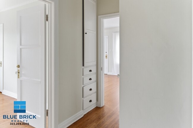 Building Photo - 1114 Figueroa Terrace