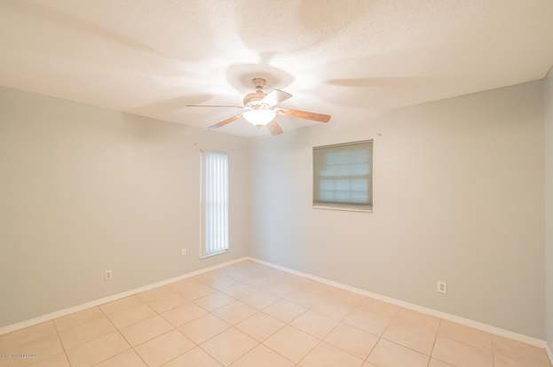 Building Photo - 2904 Sabal Palm Dr