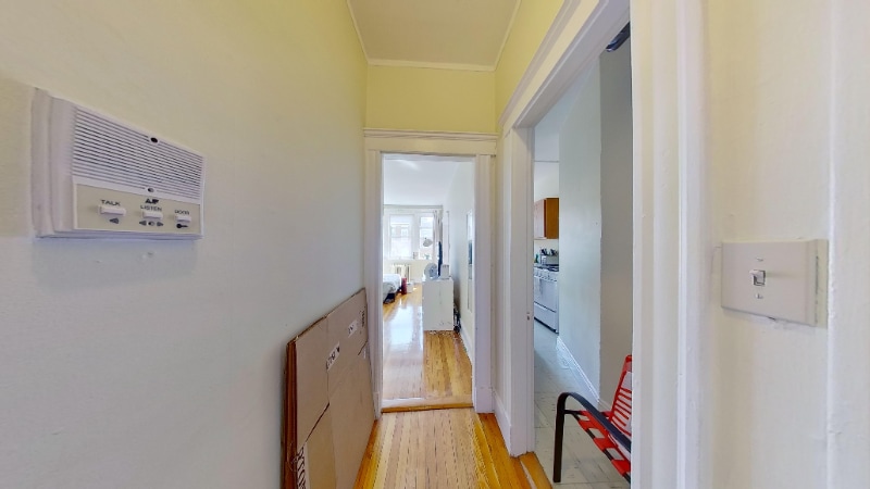 Building Photo - 232 Kelton St