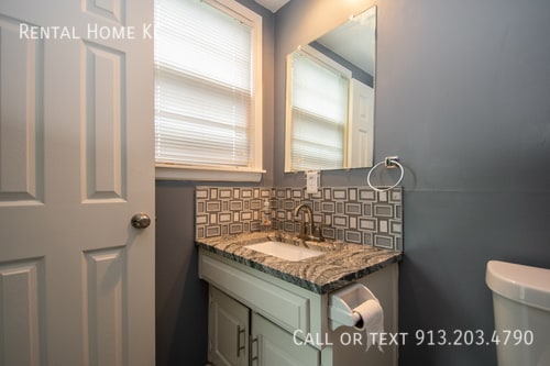 Building Photo - 2116 E 144th St