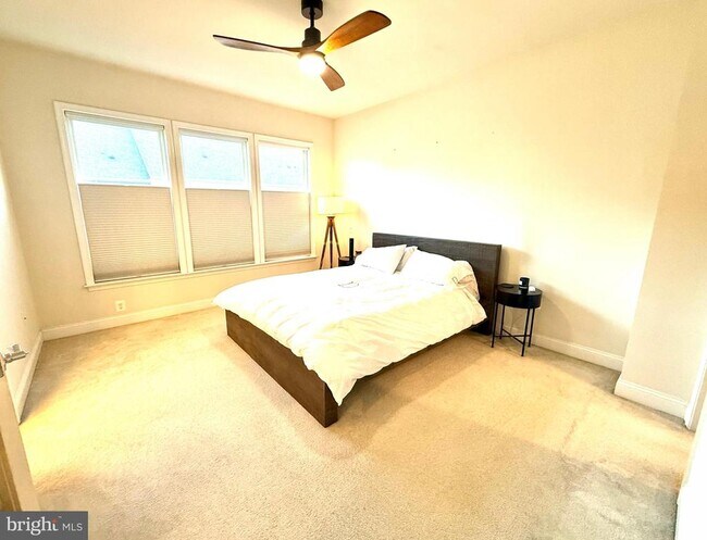 Building Photo - 17255 Herring Gull Ln