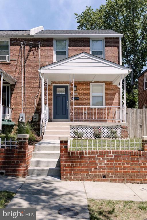 Building Photo - 632 Faraday Pl NE