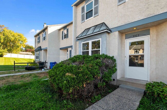 Building Photo - 3303 Walnut Ridge Est