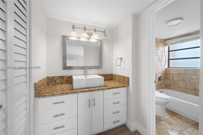 Building Photo - 8830 SW 123rd Ct