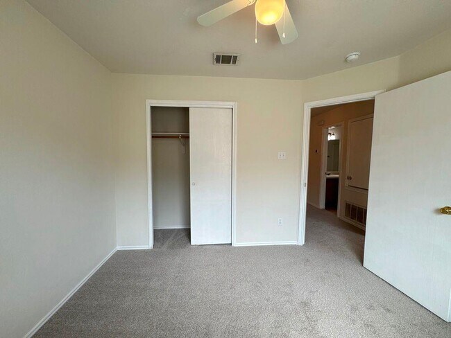 Building Photo - 600 Golden Gate Dr