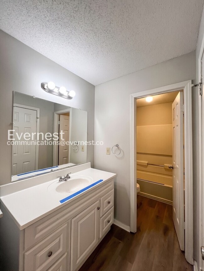 Building Photo - 4286 Brighton Dr