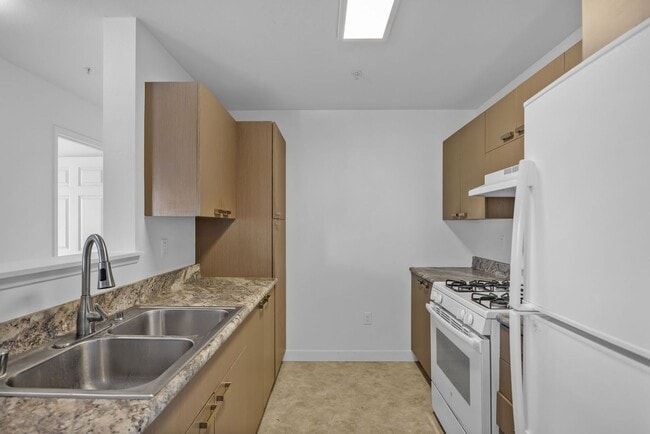 Building Photo - South Maui – Fully Furnished 3BR/2BA Ground-Floor Condo with Private Yard | Pets Considered