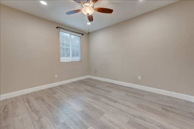 Building Photo - 3850 Elijah Ct