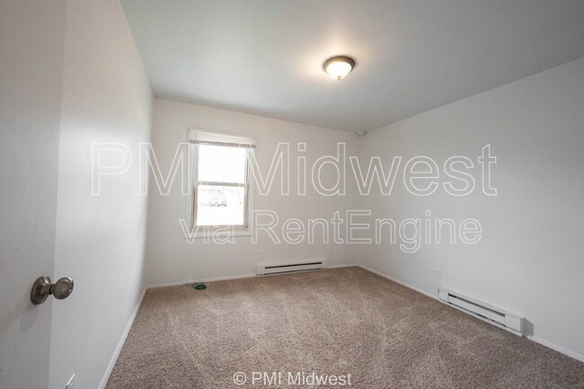 Building Photo - 4881 300W