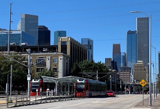 Light Rail - half a block away from home. Downtown - less than a mile from home. - 505 Bastrop St