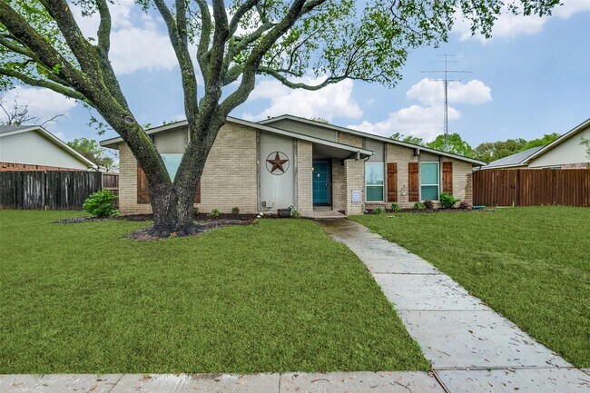 Primary Photo - 1527 W Spring Creek Pkwy