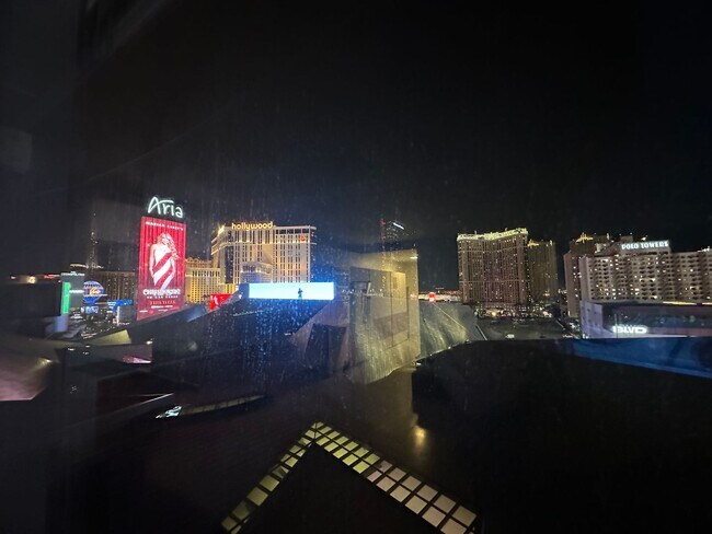 Building Photo - Furnished High-Rise on The Strip