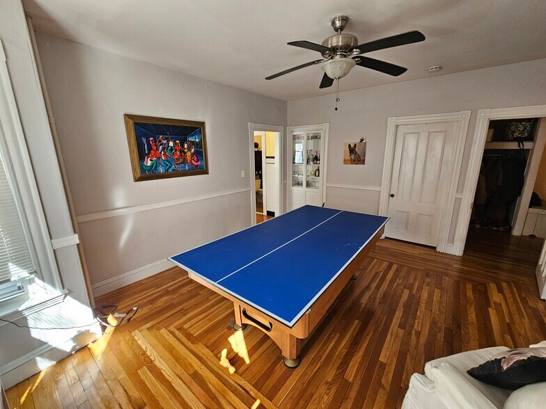 Building Photo - 23 Gorham St