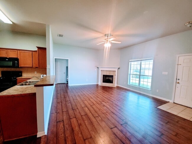 Building Photo - 5866 Palo Pinto Dr