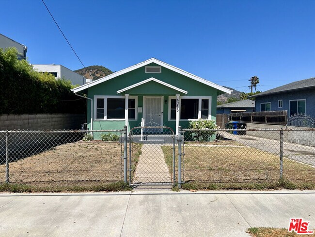 Building Photo - 4316 Perlita Ave