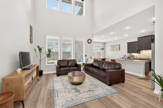 Building Photo - 6638 Albany Forest Ct