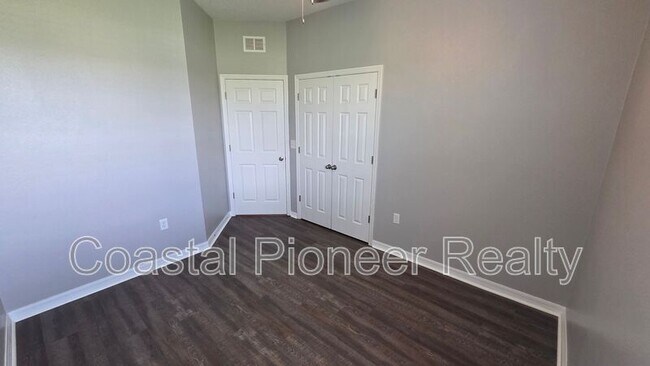 Building Photo - 30953 Water Lily Dr