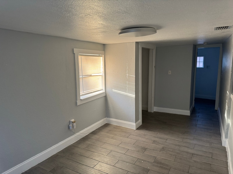 Building Photo - 9402 N 16th St