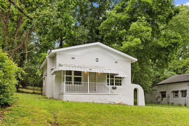 Building Photo - Charming 2 Bedroom, 2 Bathroom house