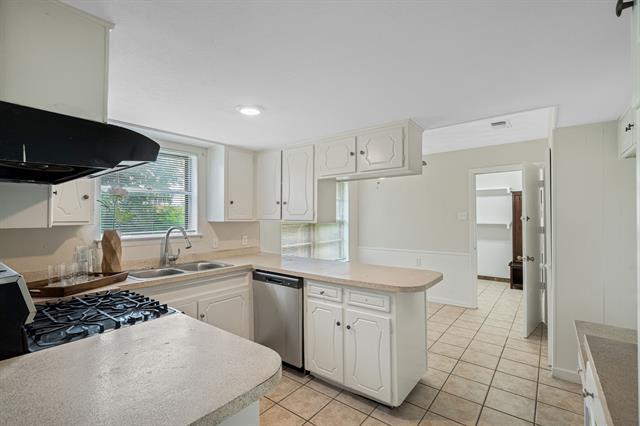 Building Photo - 514 Hughes Dr
