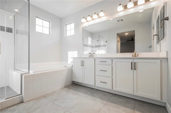 Building Photo - 27 Santo Mio Ct