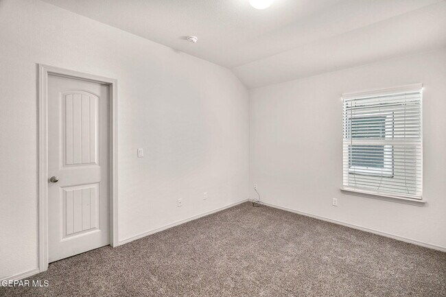 Building Photo - 13932 Sky Harbor Ave