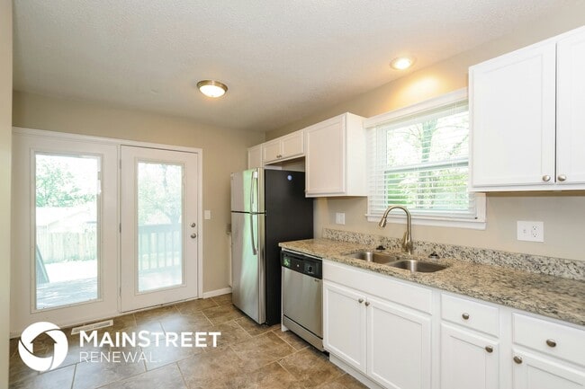 Building Photo - 4712 Halsey St