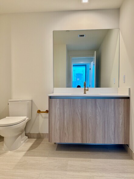 Building Photo - 77 SE 5th St