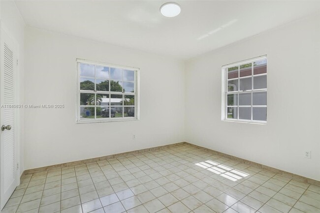 Building Photo - 2360 SW 11th Terrace