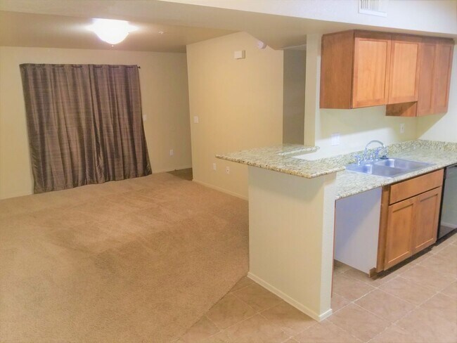 Building Photo - Upgraded West-Flagstaff Condo in the Arbors - 2 Bed, 2 Bath - NO Students & NO Pets! - Avail. NOW!!