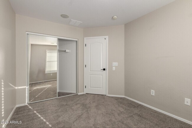 Building Photo - 2639 S Harmony Ave