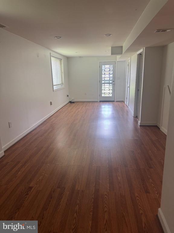 Building Photo - 5296 Chillum Pl NE