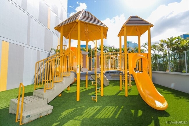 Building Photo - 988 Halekauwila St