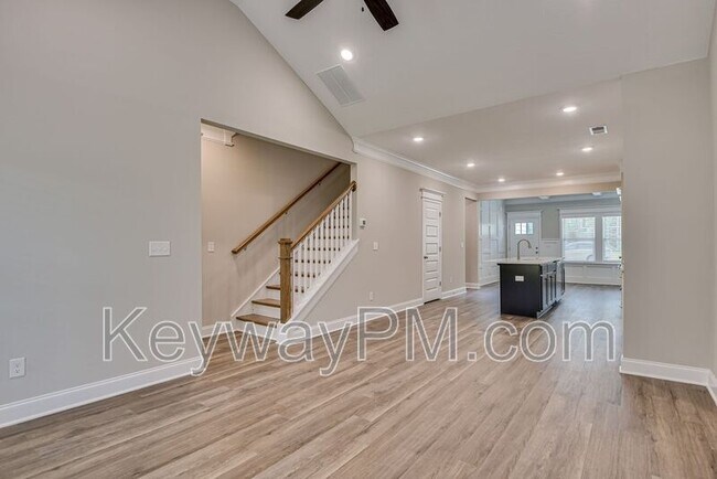 Building Photo - 8047 Kinsale Ave SE