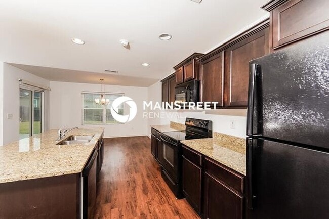 Building Photo - 4 Bedroom Pet-Friendly Home in Odenville, ...