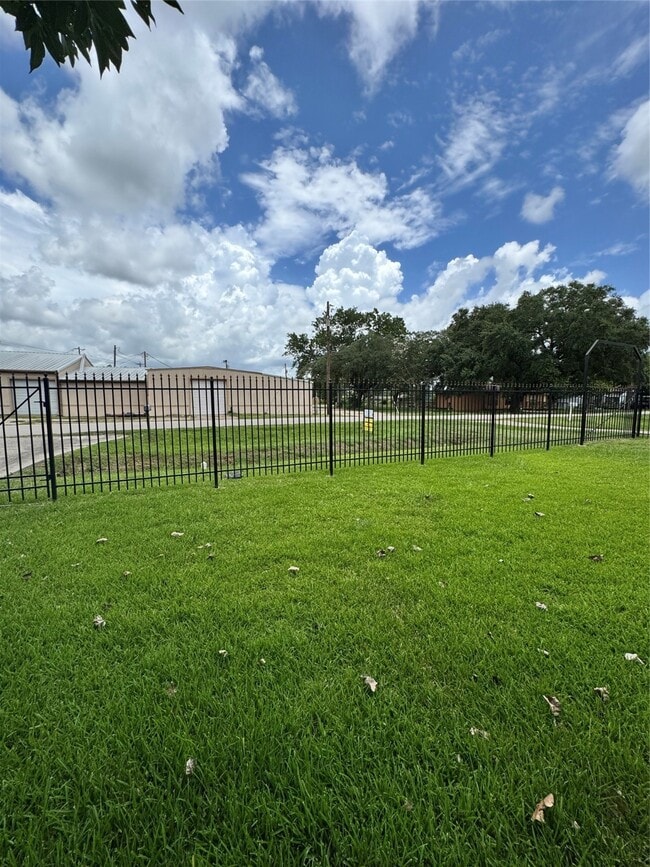 Building Photo - 2918 46th St