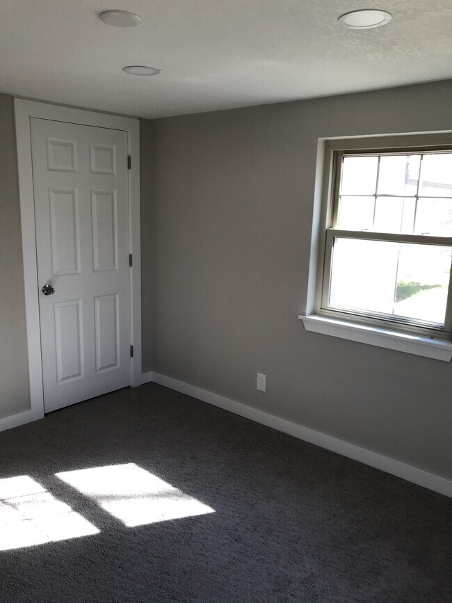 Building Photo - 518 16th St