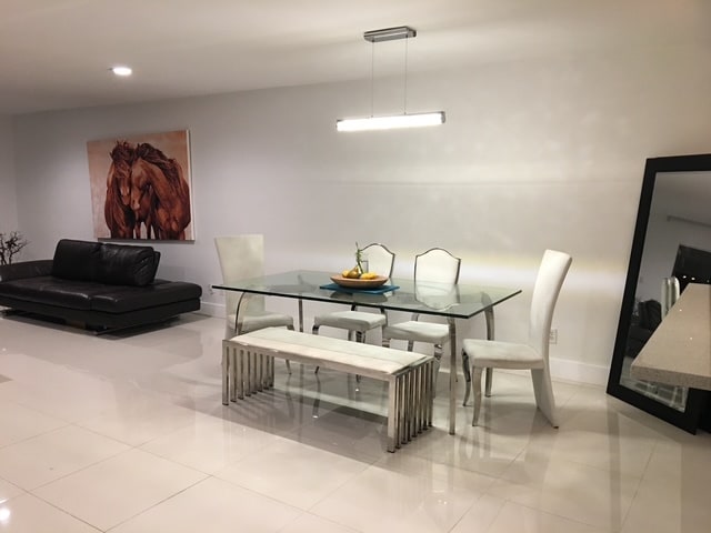 Building Photo - 3553 Estepona Ave