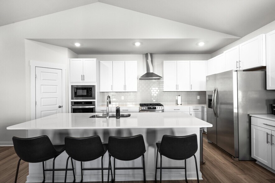 Building Photo - 643 Snapdragon Ln