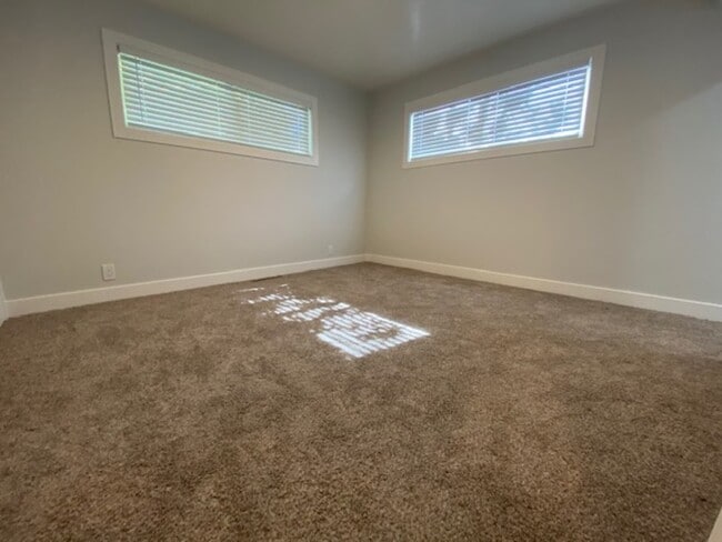 Building Photo - 1163 Buccaneer Dr
