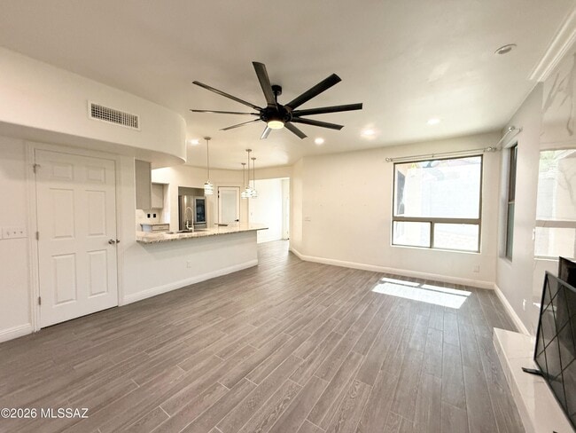 Building Photo - 4433 S Avenida Don Pepe