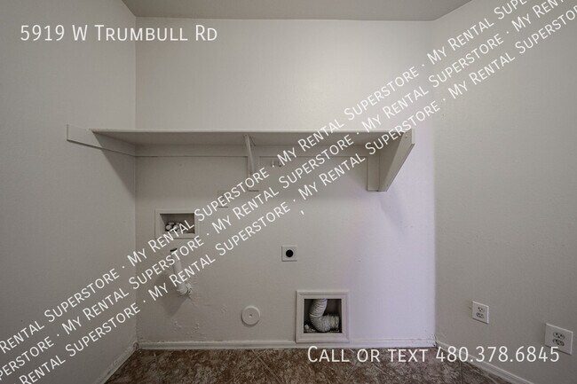 Building Photo - 5919 W Trumbull Rd